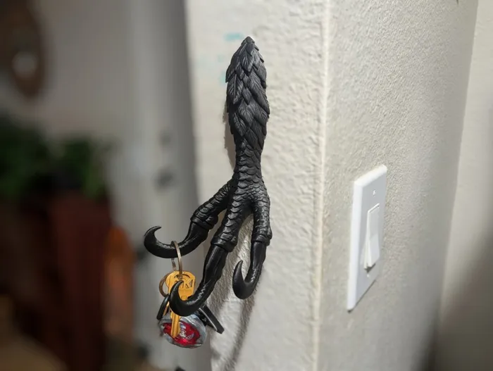 Raven Talon Wall Key Holder