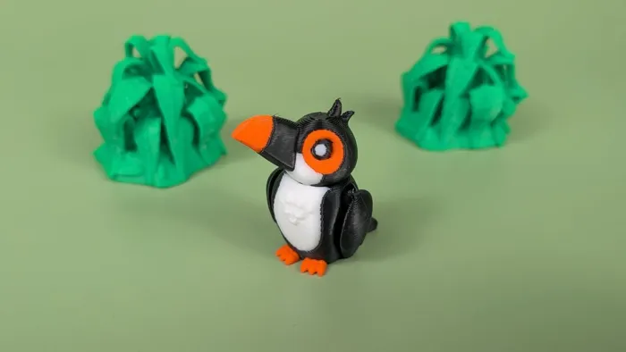 Toucan - Articulated Keychain Figure