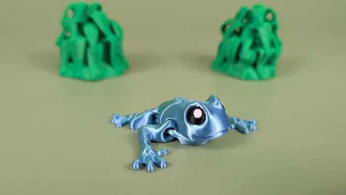 Poison Dart Frog - Articulated Keychain Figure