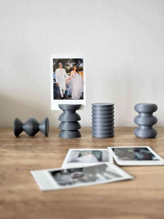 Totem | Set Of 4 Mini Stands For Photos & Cards